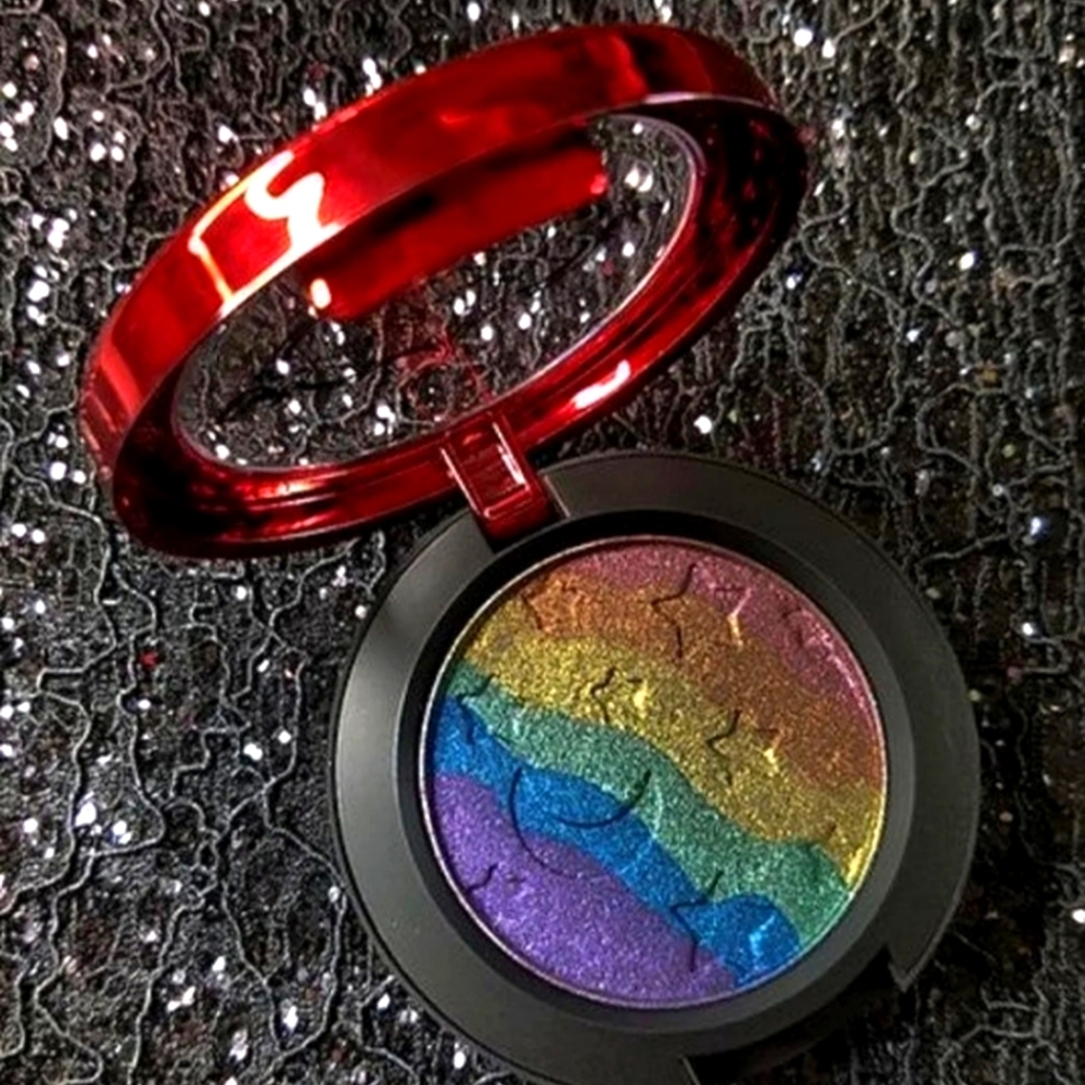 LE Bitter Lace Halloween Highlighter
